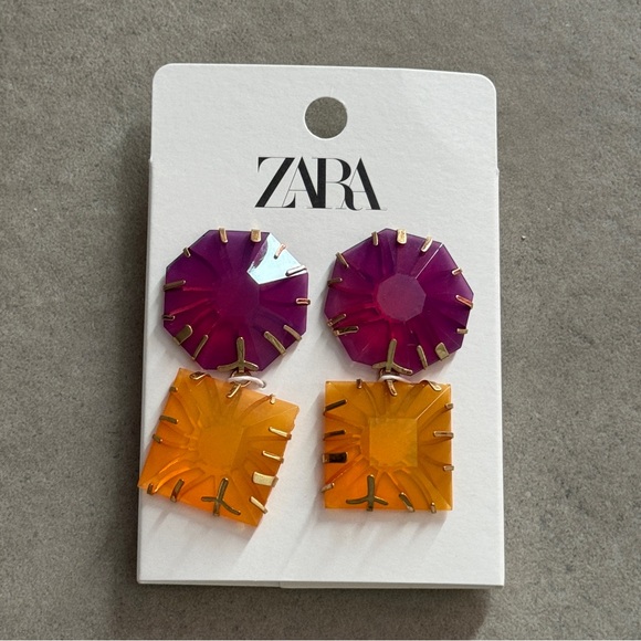 Zara Multicolor Resin Statement Earrings - Bold Geometric Jewelry - Picture 5 of 5